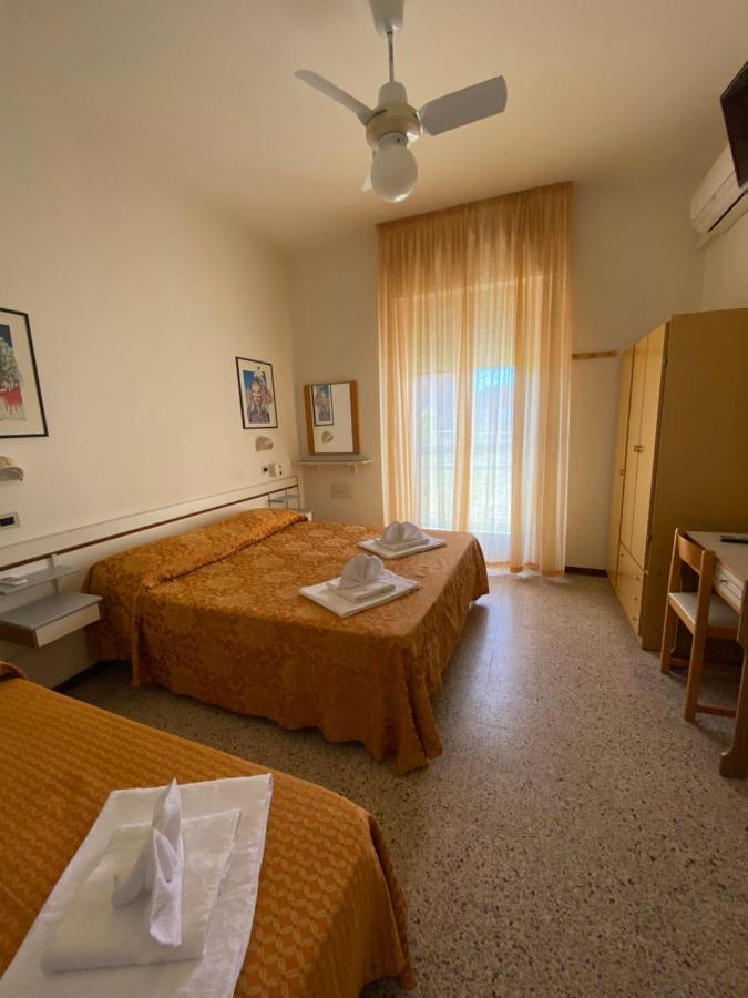 Hotel Granada Cattolica Kültér fotó