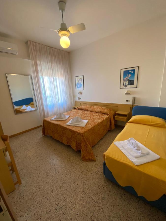 Hotel Granada Cattolica Kültér fotó
