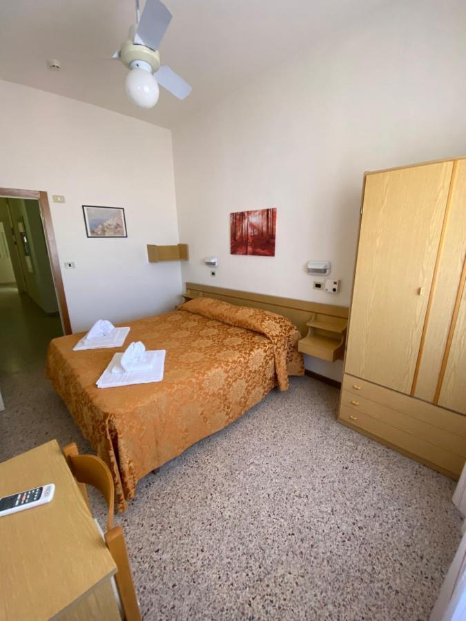 Hotel Granada Cattolica Kültér fotó