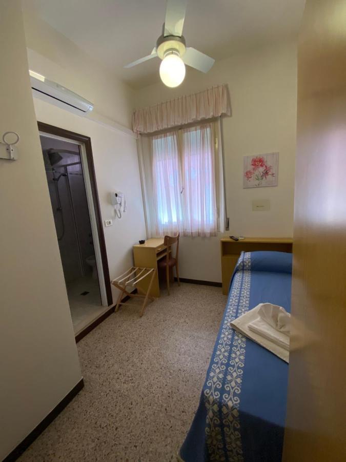 Hotel Granada Cattolica Kültér fotó