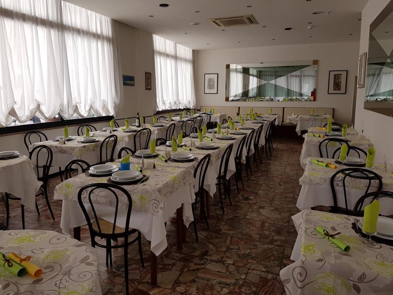 Hotel Granada Cattolica Kültér fotó