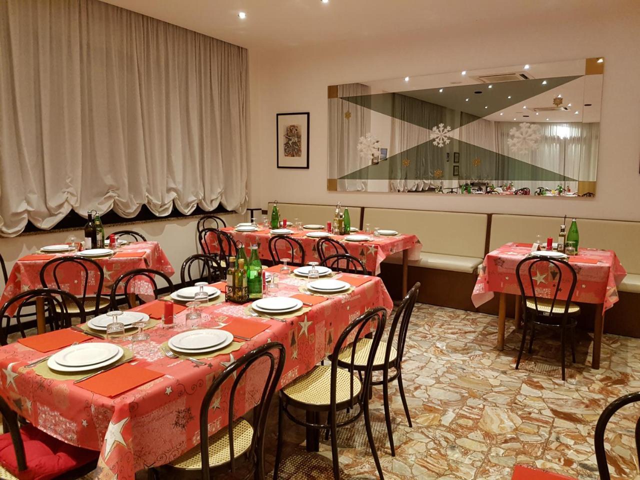 Hotel Granada Cattolica Kültér fotó