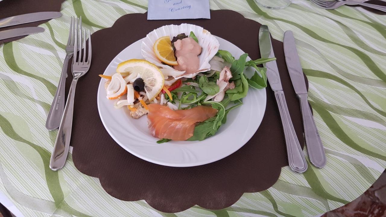 Hotel Granada Cattolica Kültér fotó