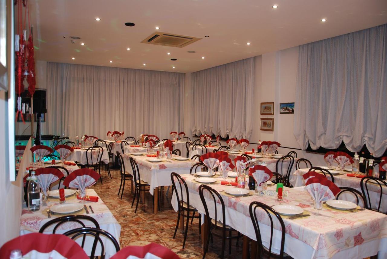 Hotel Granada Cattolica Kültér fotó