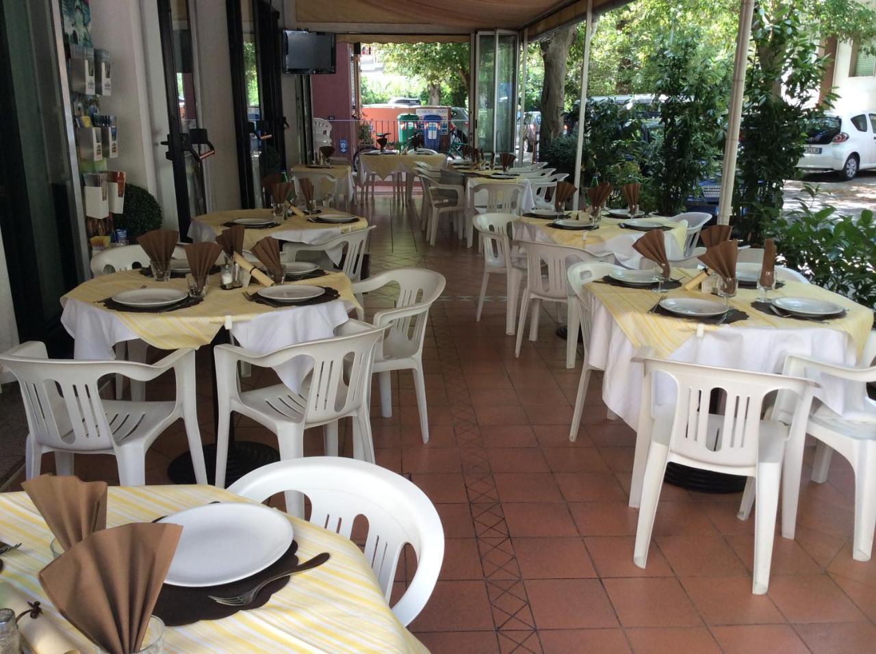 Hotel Granada Cattolica Kültér fotó